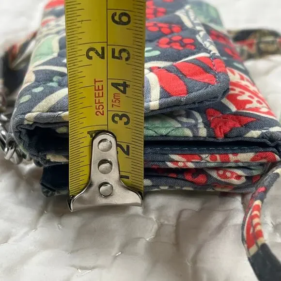 Vera Bradley Wristlet With Multiple Compartments Floral Print - Picture 10 of 10